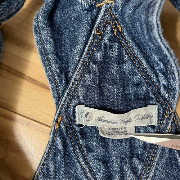 American Eagle Women's XS/S Raw Hem Overall Jean Shorts Denim Shortails Tomgirl - Picture 5 of 7
